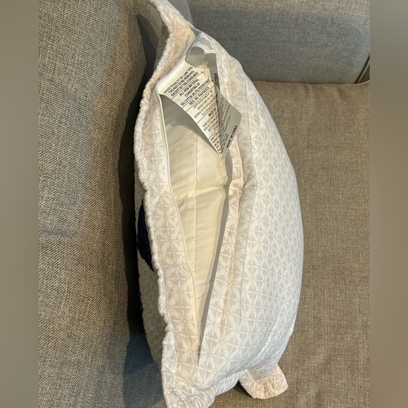 Rachel Ashwell The Farmhouse 22”x 22” Patchwork Down Alternative Pillow NEW - Picture 10 of 16